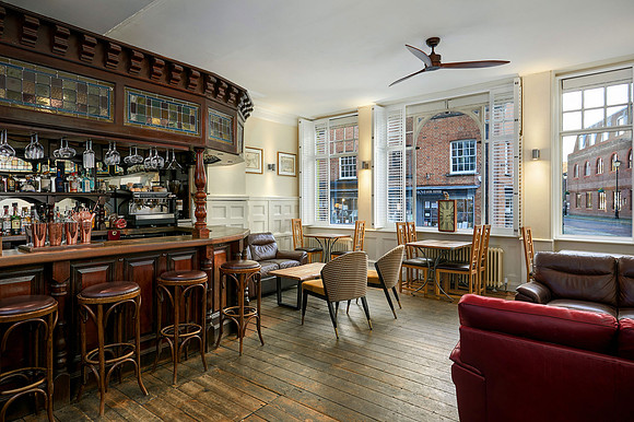 The Christopher Hotel Eton Bar, image credit The Christopher Hotel