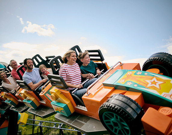 Minifigure Speedway, LEGOLAND® Windsor Resort